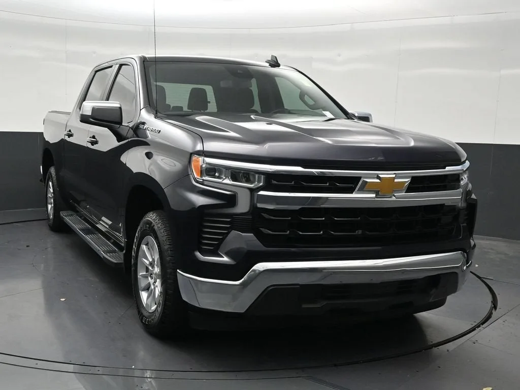 2023 Chevrolet Silverado 1500 LT photo 8