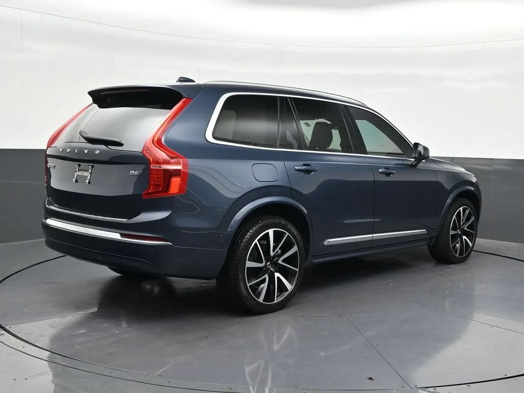 2023 Volvo XC90 B6 Plus 6-Seater photo 6