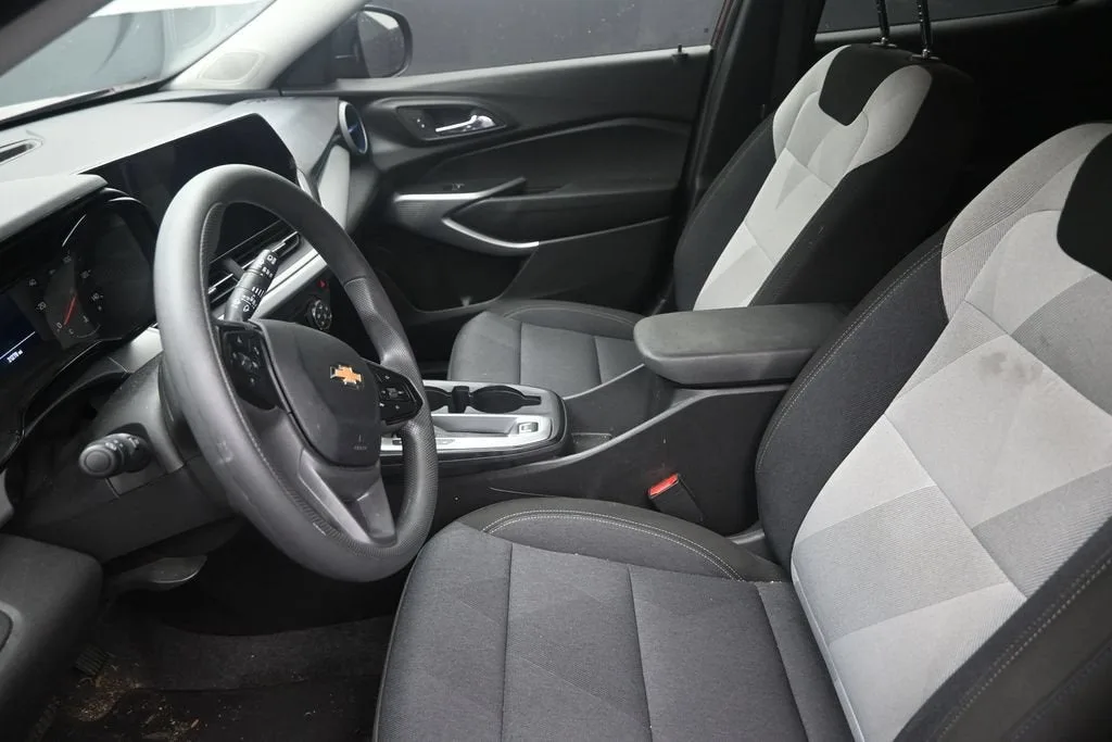 2024 Chevrolet Trax LS photo 12