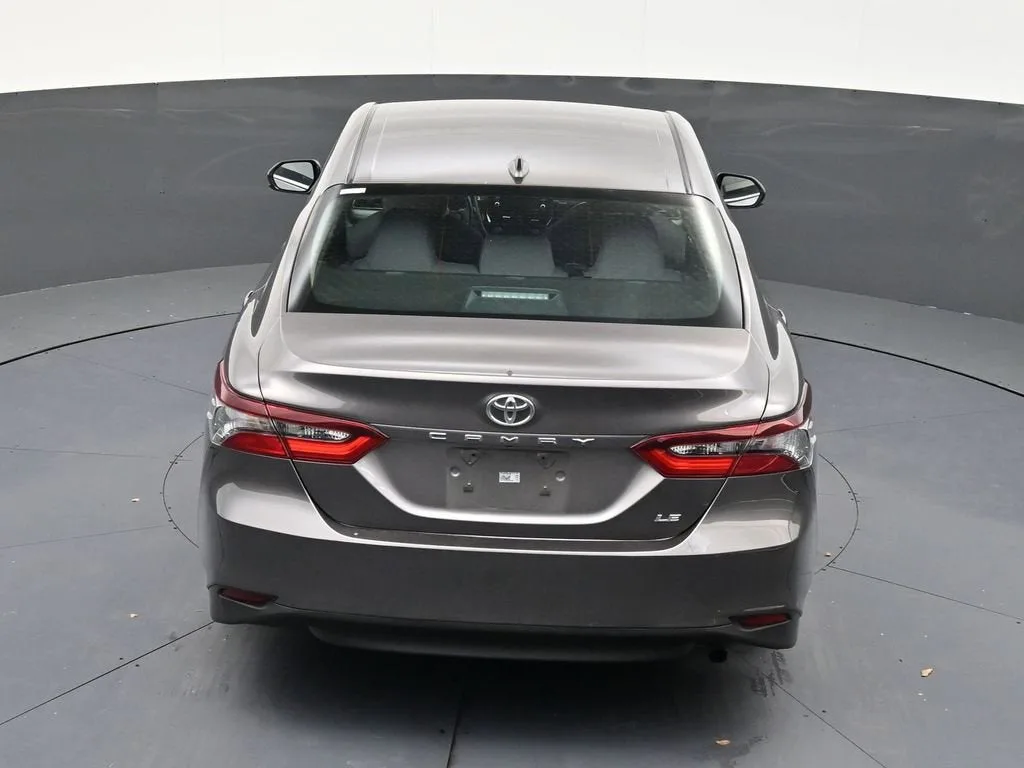 2022 Toyota Camry LE photo 15