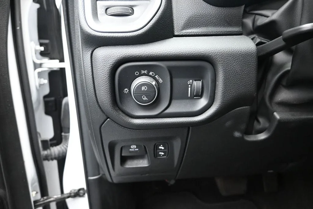 2024 RAM 1500 Big Horn/Lone Star photo 12