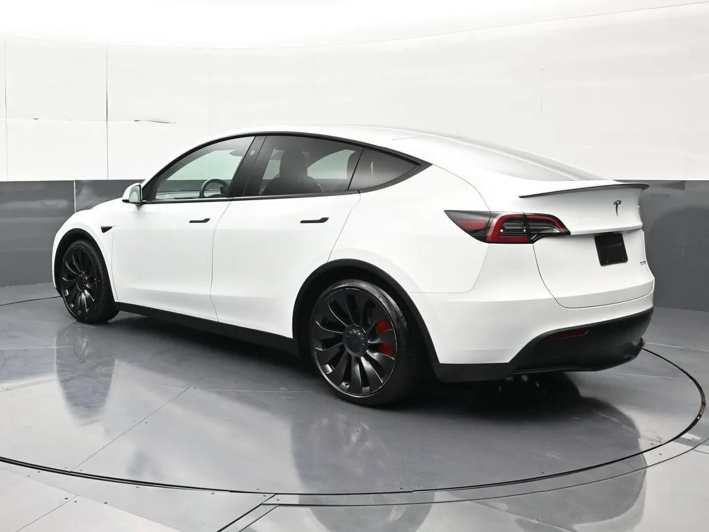2023 Tesla Model Y Performance photo 3