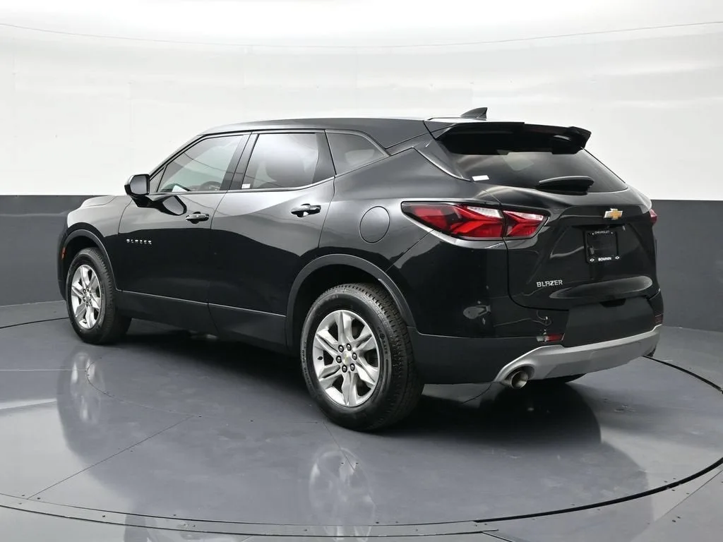 2019 Chevrolet Blazer 4DR FWD LT photo 3