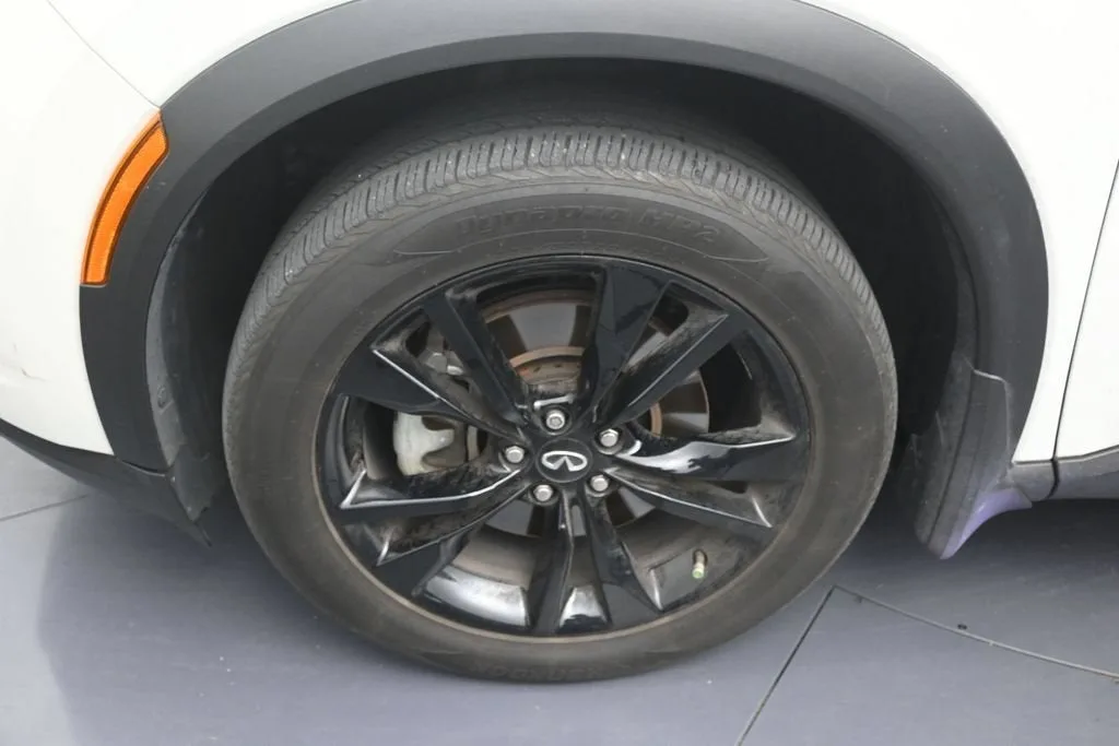 2025 INFINITI QX60 LUXE photo 9