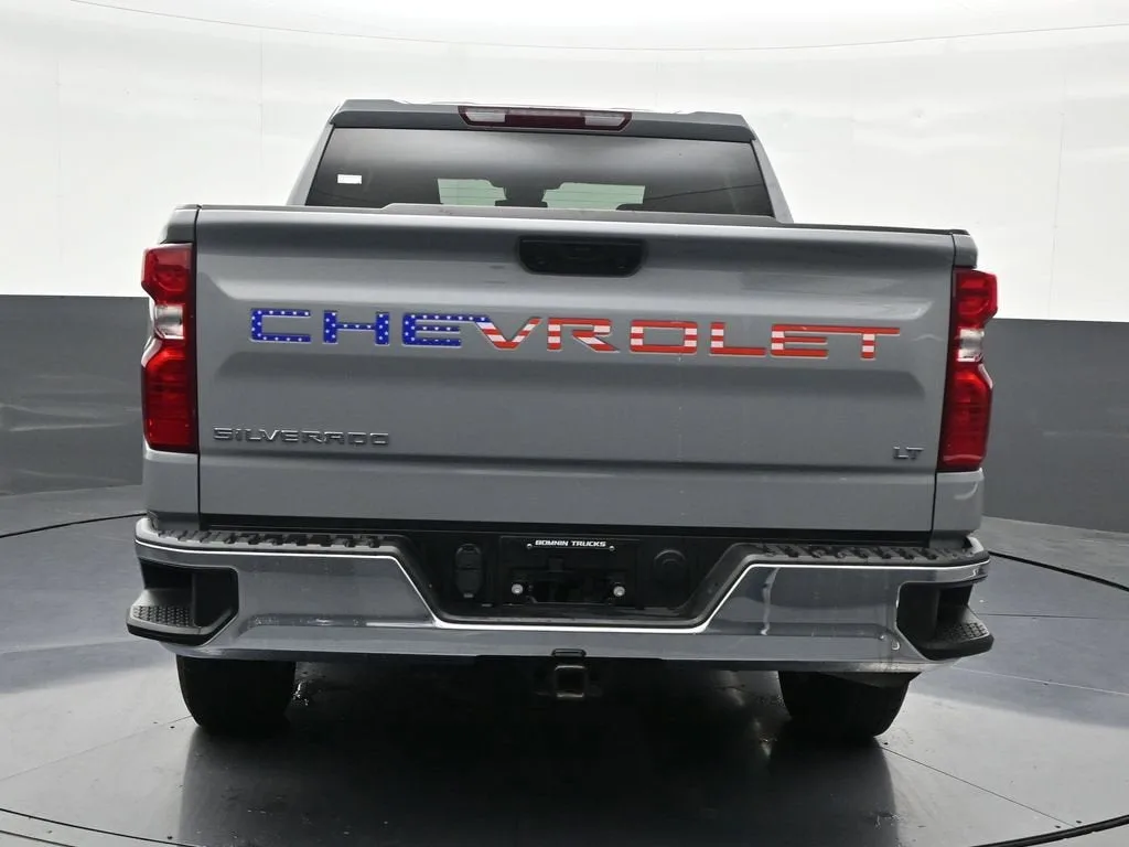 2024 Chevrolet Silverado 1500 LT photo 4