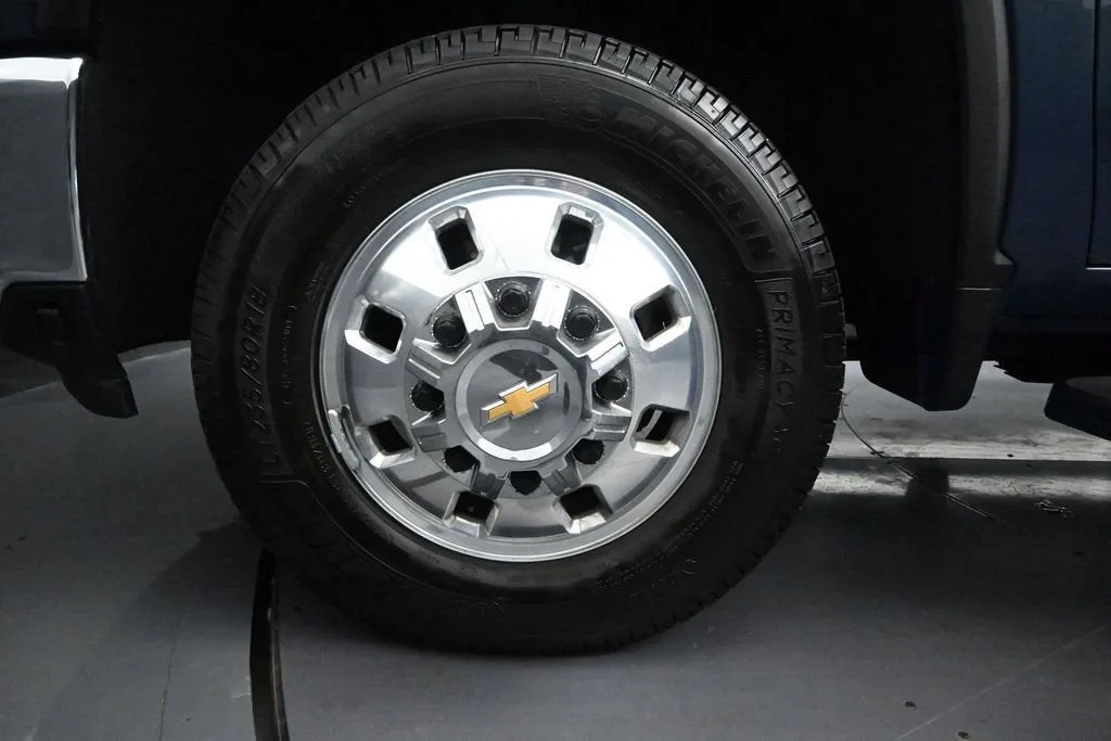 2026 Chevrolet Silverado 3500 HD LT DRW photo 10