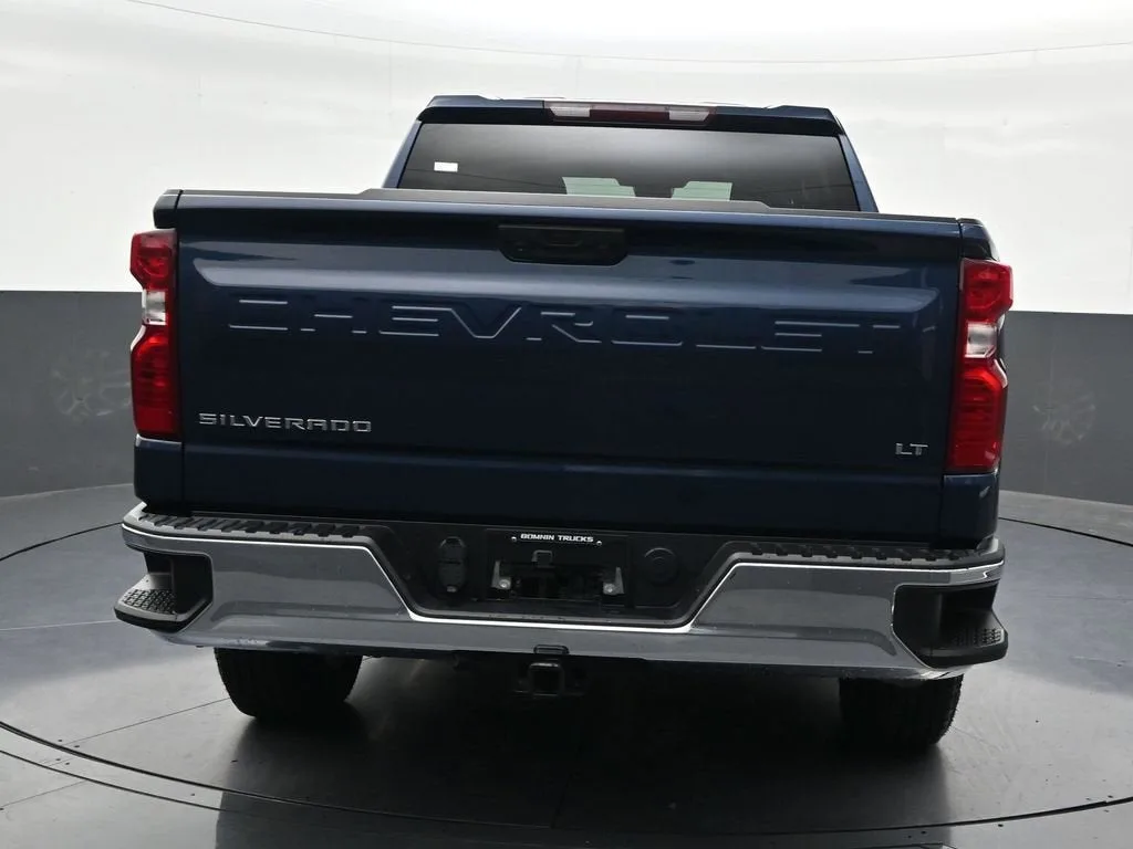 2023 Chevrolet Silverado 1500 LT photo 4
