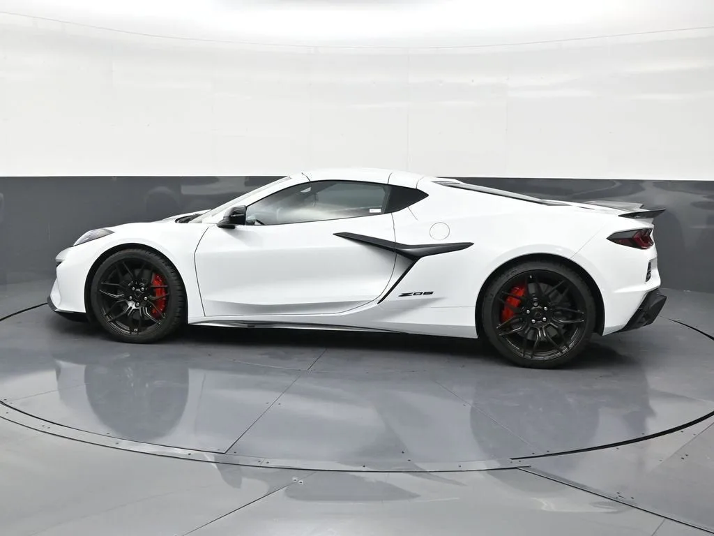 2026 Chevrolet Corvette Z06 1LZ photo 2
