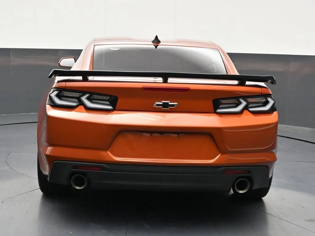 2024 Chevrolet Camaro 1LT photo 4
