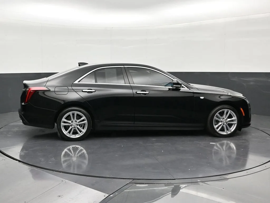 2024 Cadillac CT4 Luxury photo 6