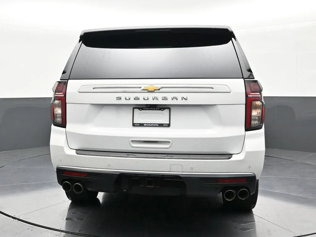 2021 Chevrolet Suburban High Country photo 4