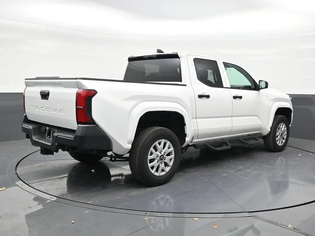 2024 Toyota Tacoma SR photo 5