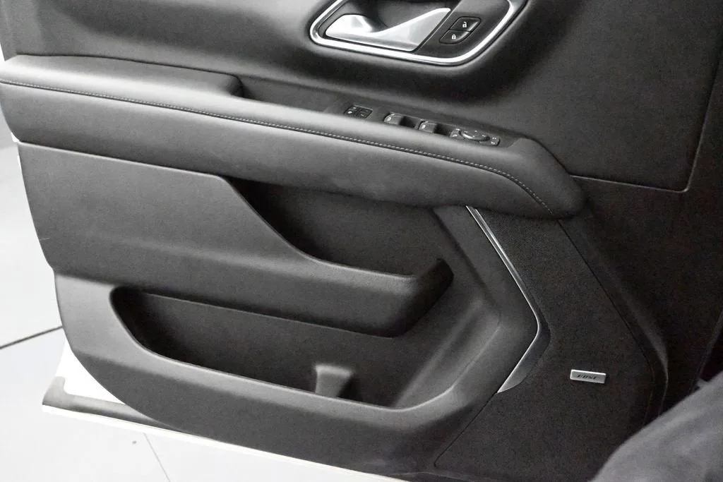2022 Chevrolet Tahoe LT photo 11