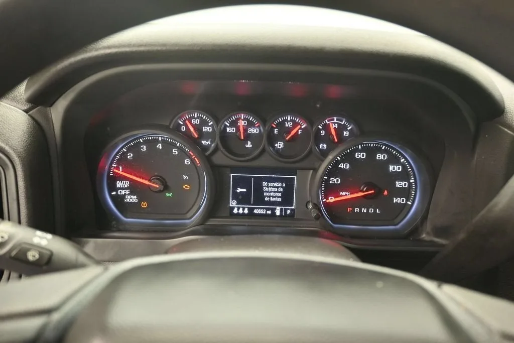 2024 Chevrolet Silverado 1500 Custom photo 11