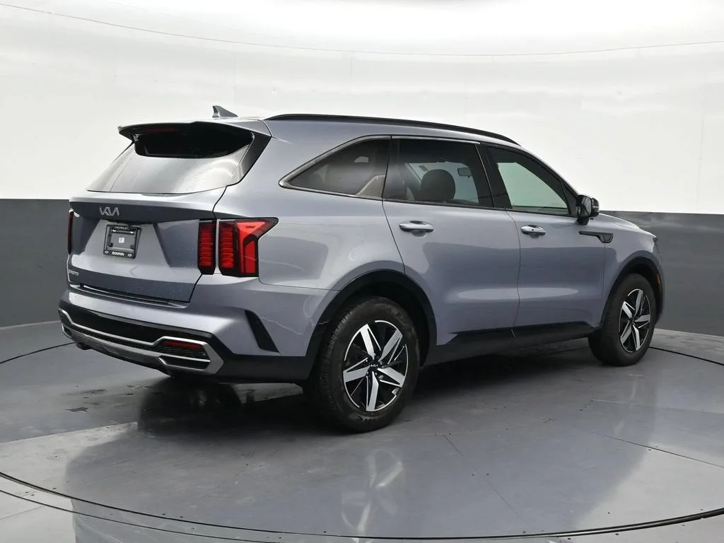 2023 Kia Sorento S photo 5