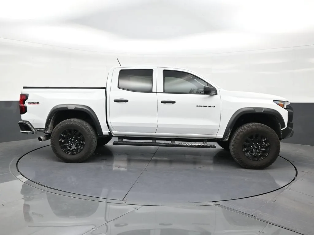 2024 Chevrolet Colorado Trail Boss photo 6