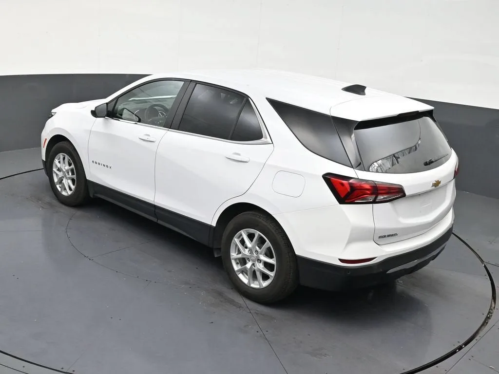 2021 Chevrolet Equinox LT photo 11