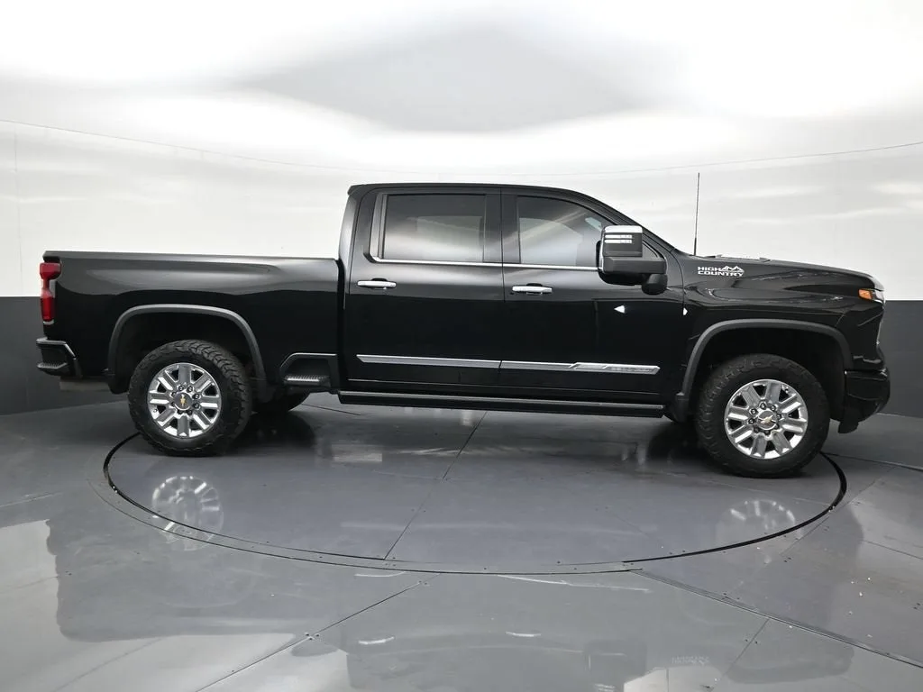 2024 Chevrolet Silverado 2500 HD High Country photo 6