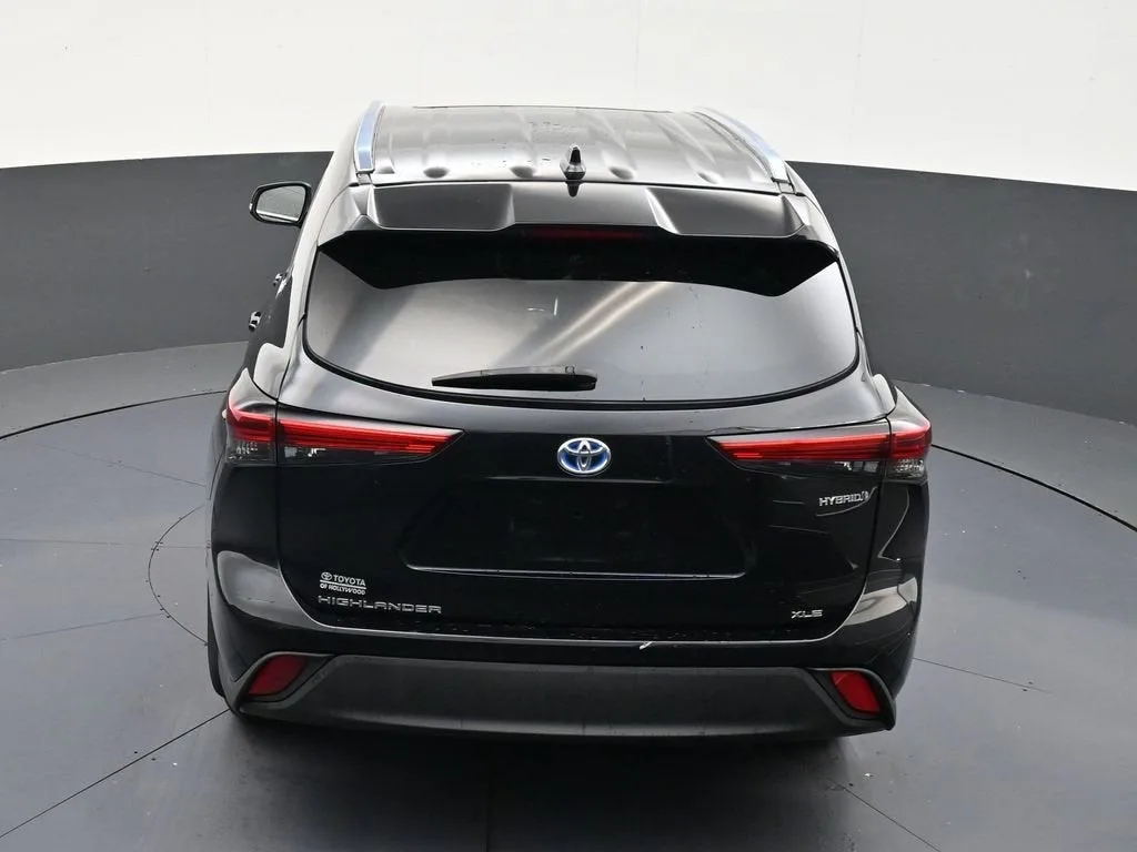 2021 Toyota Highlander Hybrid XLE photo 15