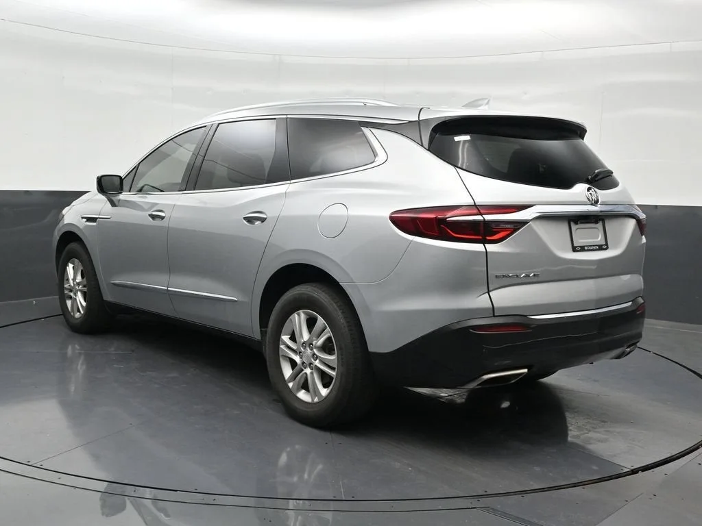 2021 Buick Enclave Essence photo 3