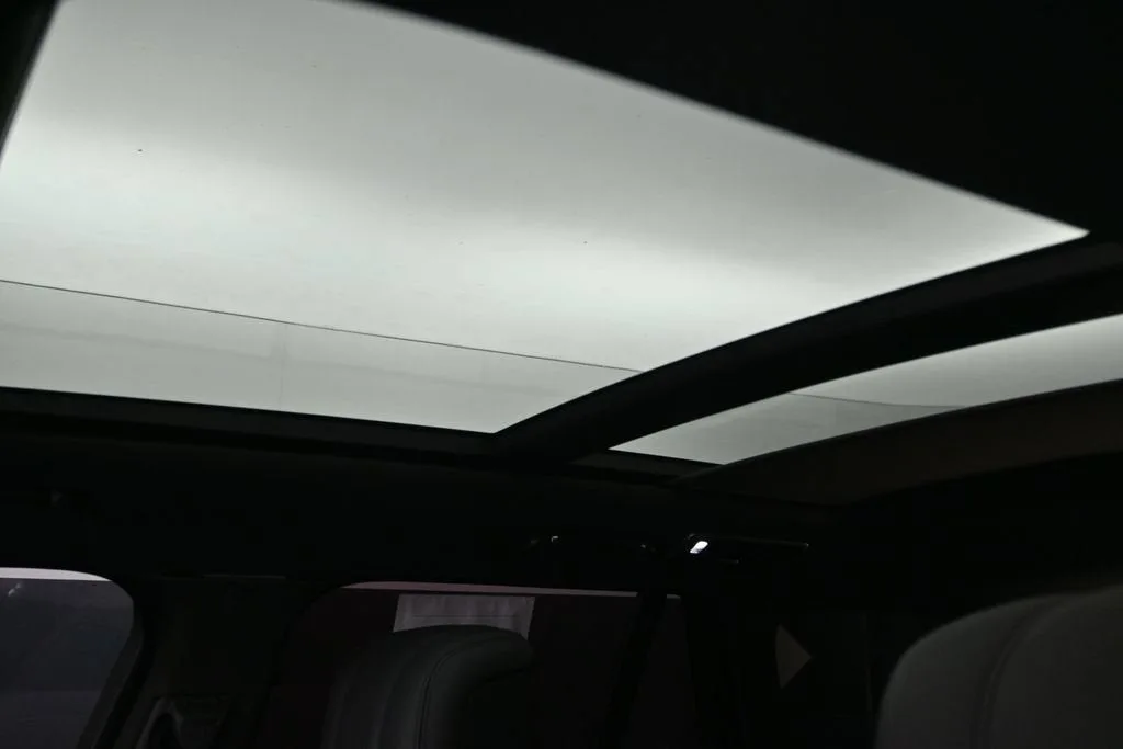 2021 Land Rover Range Rover Westminster photo 12