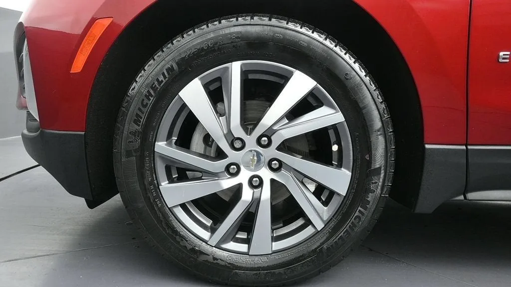 2024 Chevrolet Equinox LT photo 10