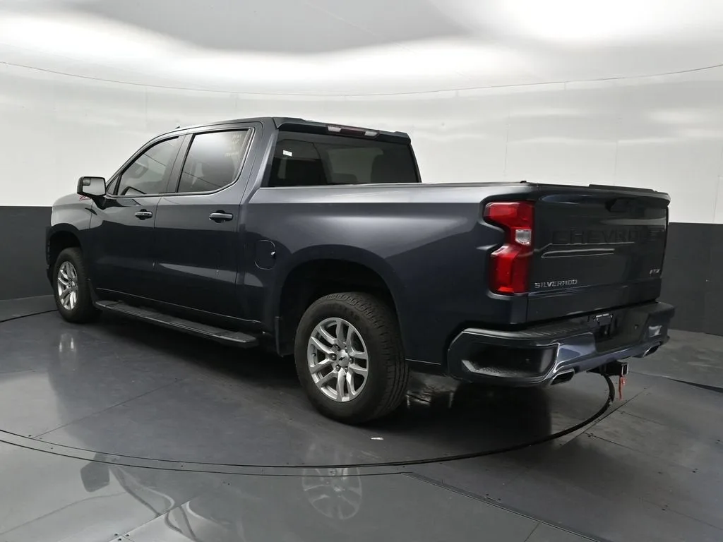 2021 Chevrolet Silverado 1500 RST photo 3