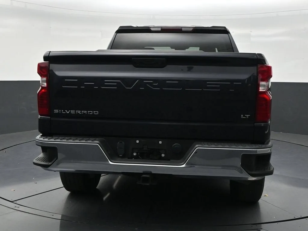 2023 Chevrolet Silverado 1500 LT photo 4
