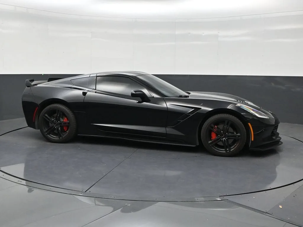 2016 Chevrolet Corvette Stingray 1LT photo 6