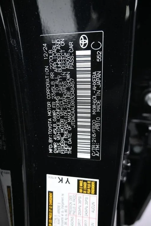 2024 Toyota Prius LE photo 9