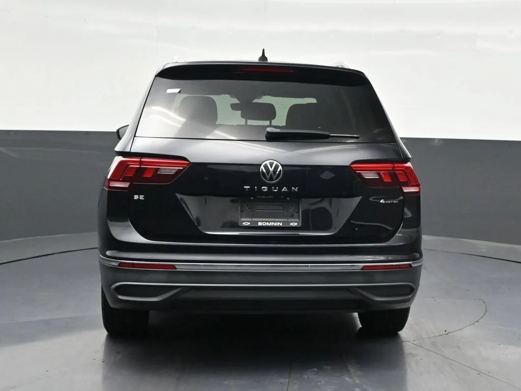 2022 Volkswagen Tiguan SE photo 4
