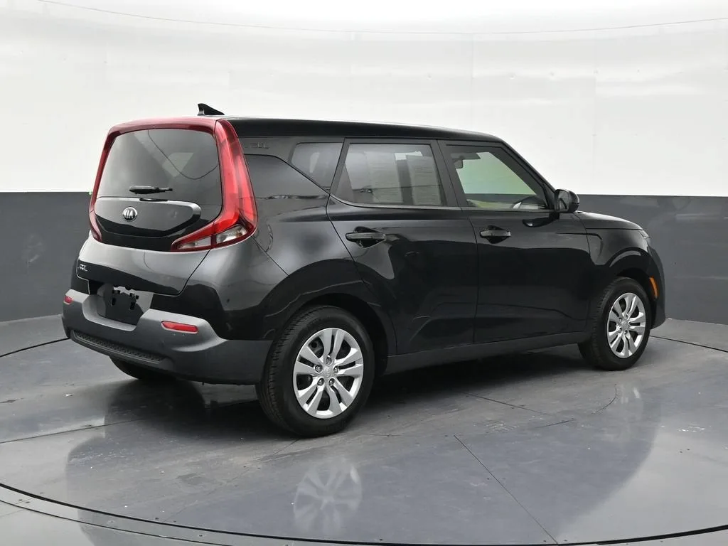 2021 Kia Soul LX photo 5