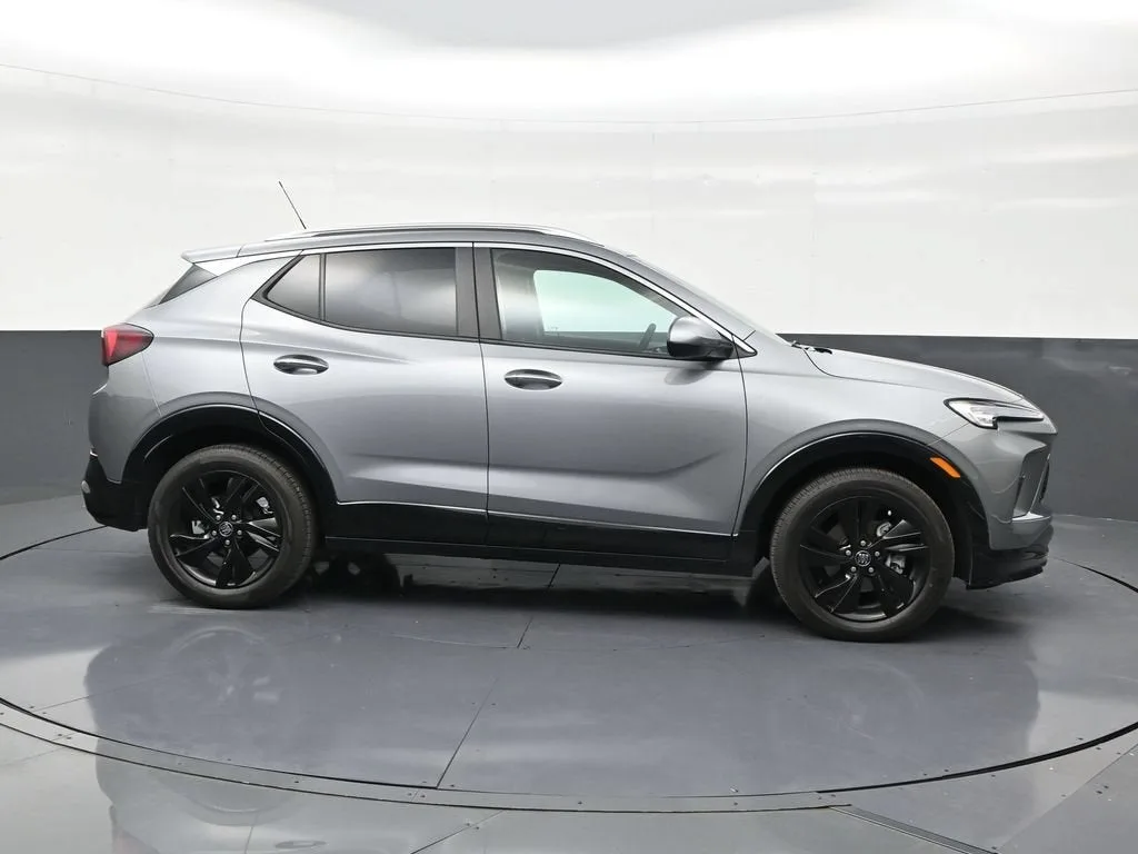 2024 Buick Encore GX Sport Touring photo 7