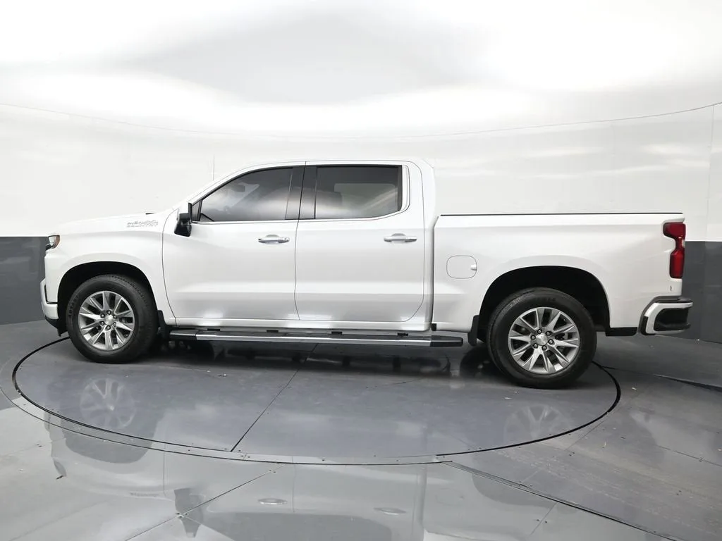 2022 Chevrolet Silverado 1500 LTD High Country photo 2