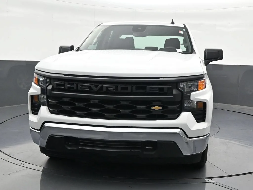 2025 Chevrolet Silverado 1500 WT photo 9