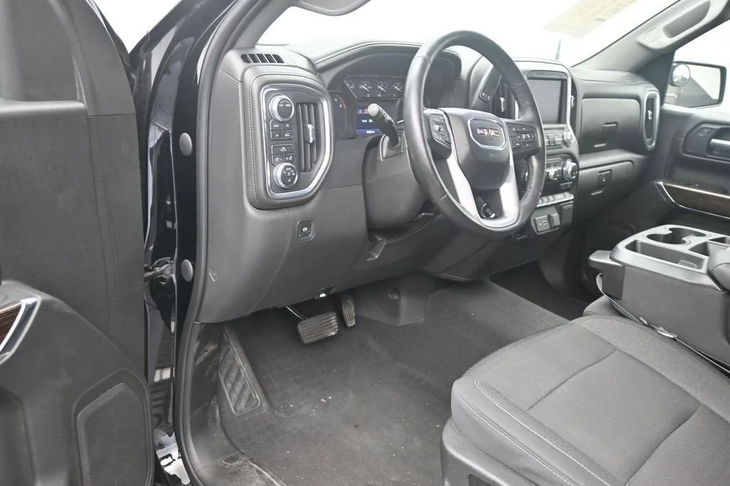 2022 GMC Sierra 1500 Limited SLE photo 10