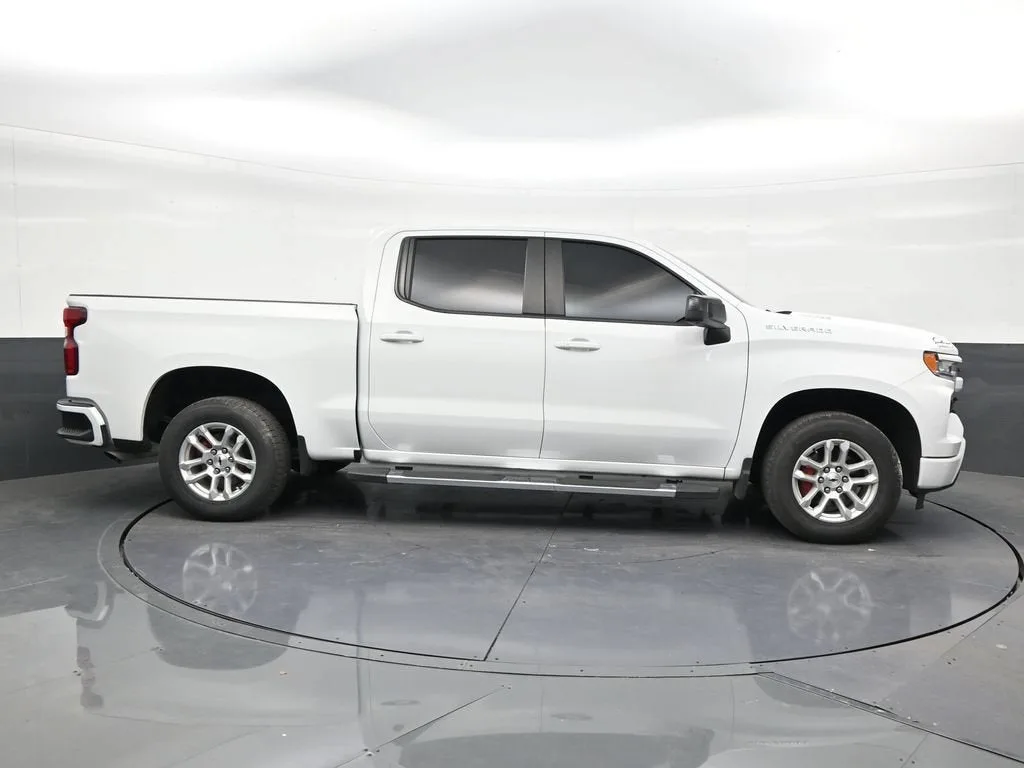 2024 Chevrolet Silverado 1500 RST photo 6
