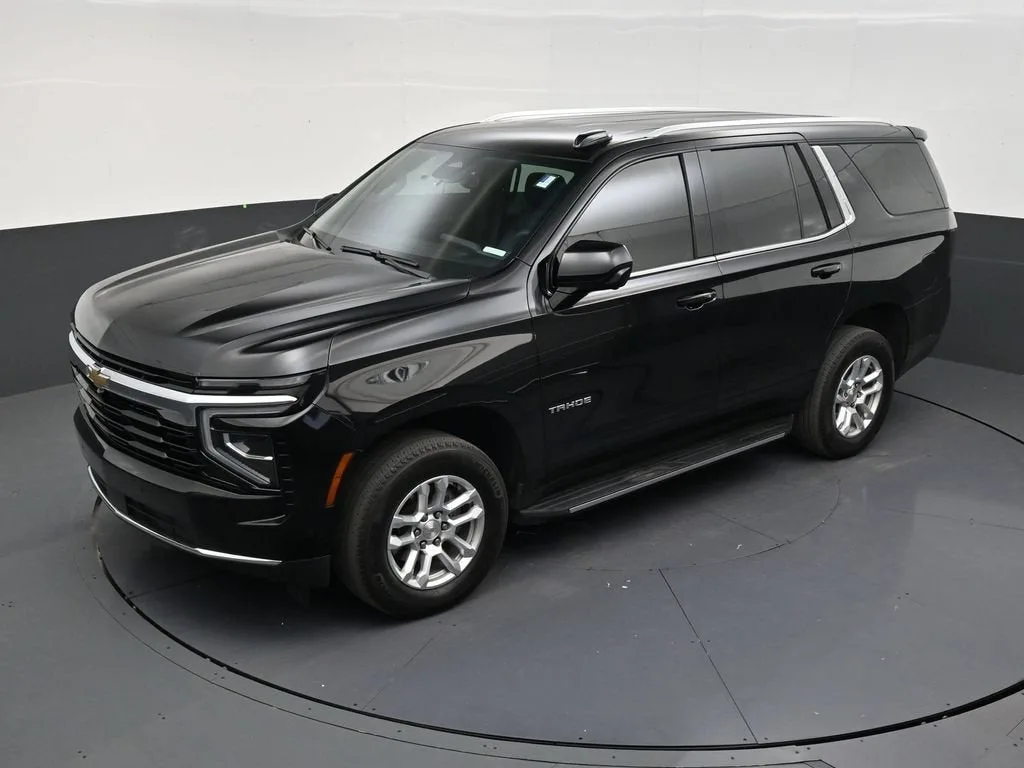 2025 Chevrolet Tahoe LS photo 12