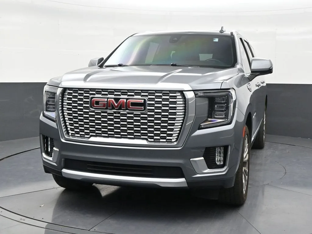 2021 GMC Yukon XL Denali photo 8