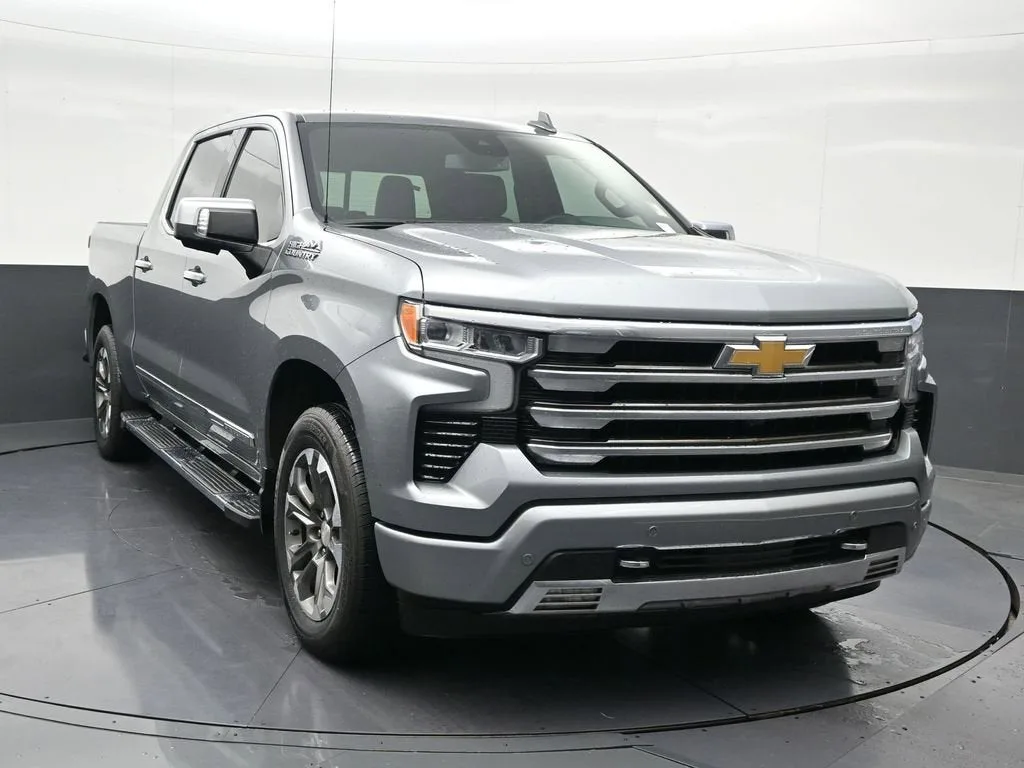 2023 Chevrolet Silverado 1500 High Country photo 8