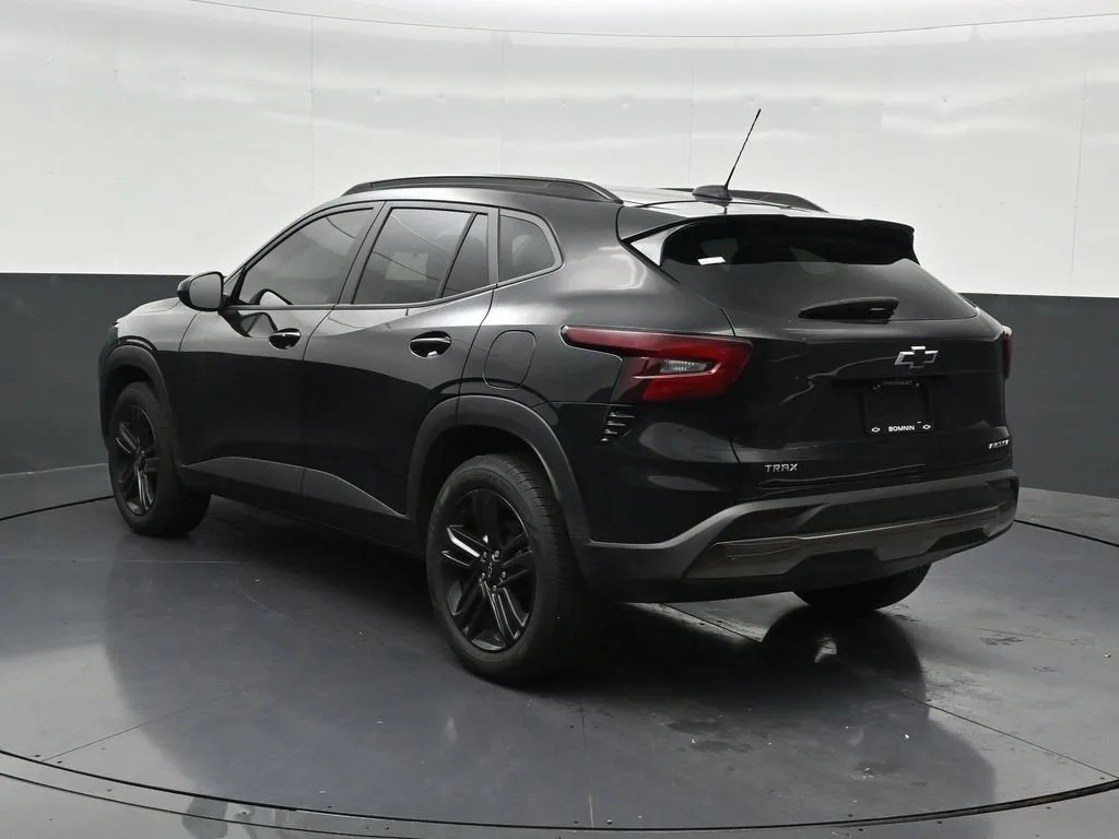 2025 Chevrolet Trax ACTIV photo 3