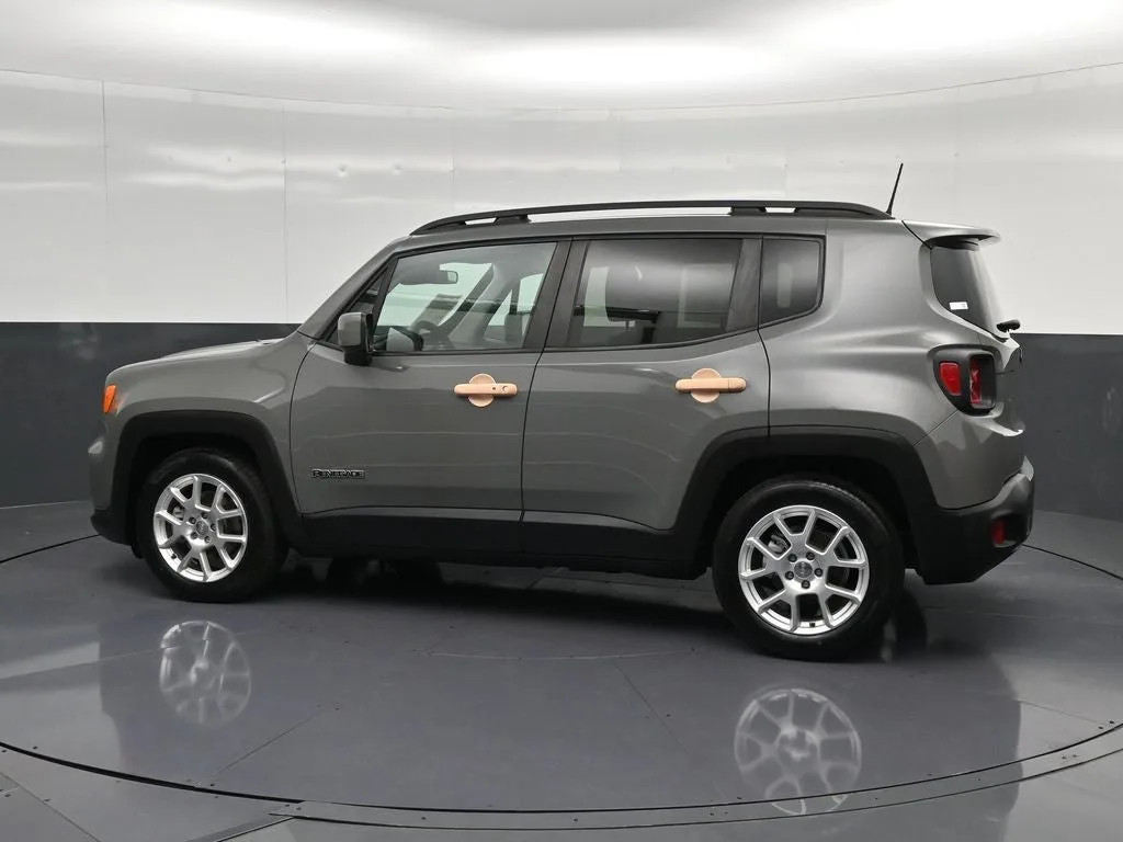 2020 Jeep Renegade Latitude photo 8
