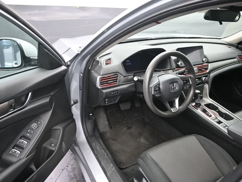 2022 Honda Accord LX photo 10