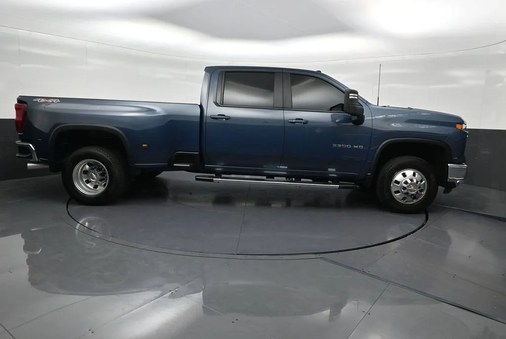 2026 Chevrolet Silverado 3500 HD LT DRW photo 7