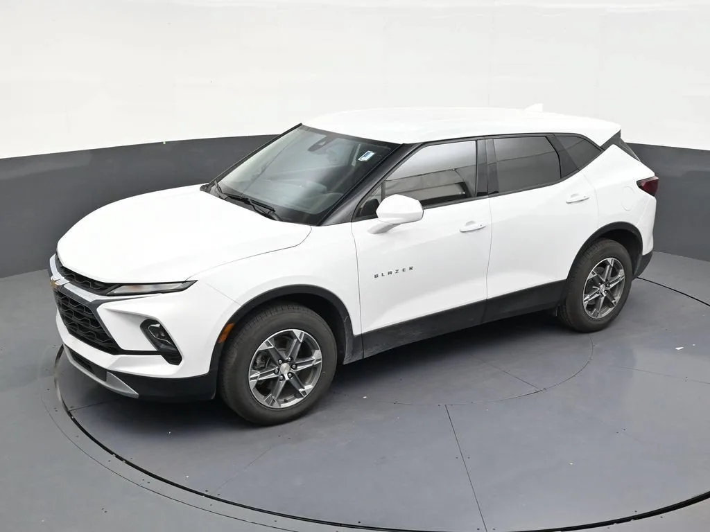 2024 Chevrolet Blazer 2LT photo 12