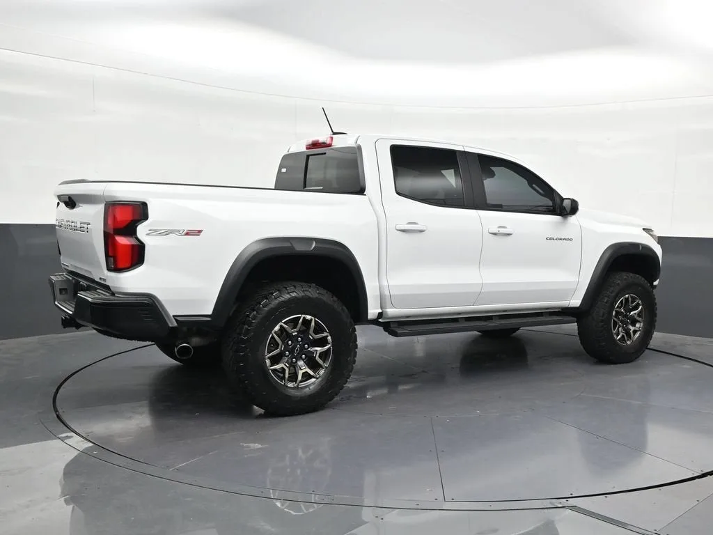 2024 Chevrolet Colorado ZR2 photo 5