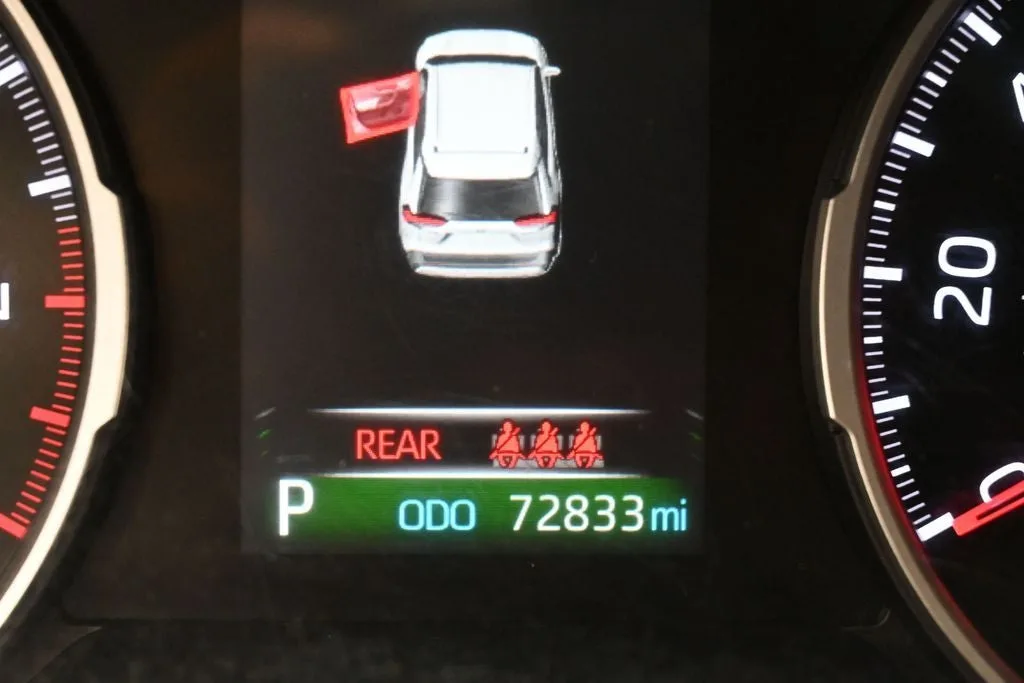 2022 Toyota RAV4 XLE photo 12