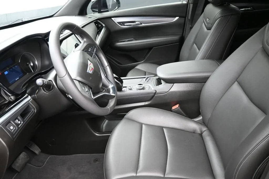 2025 Cadillac XT6 Luxury photo 12