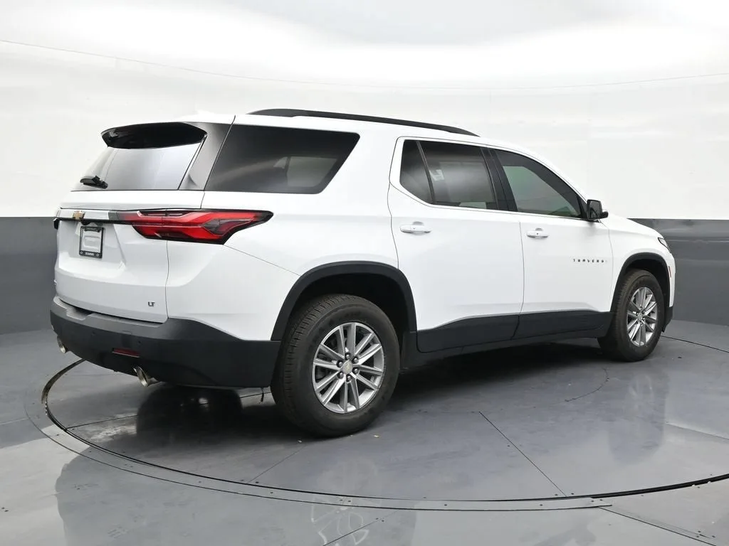 2024 Chevrolet Traverse Limited LT Cloth photo 5