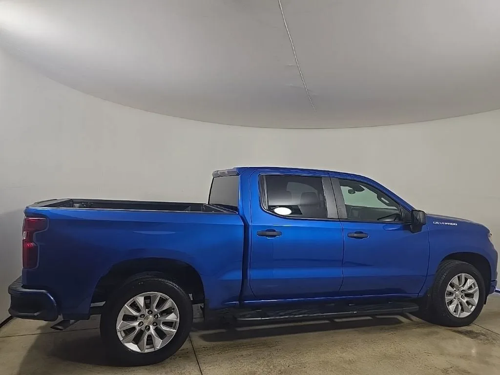 2022 Chevrolet Silverado 1500 Custom photo 6